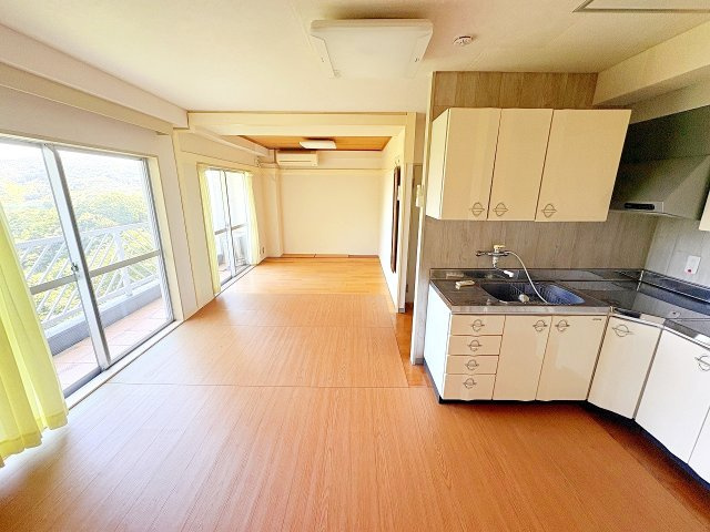 中古マンション  スプリングハイツ伊東の居間・リビング