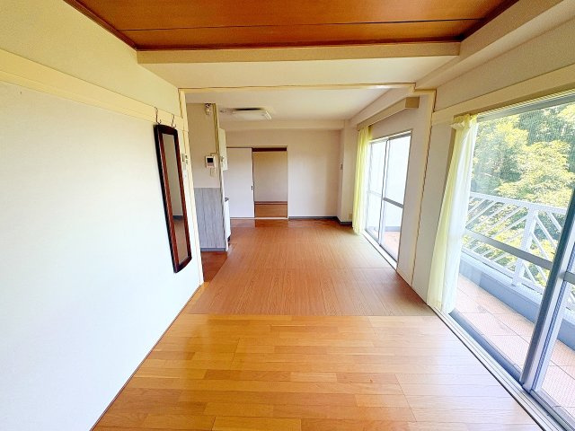 中古マンション  スプリングハイツ伊東の居間・リビング