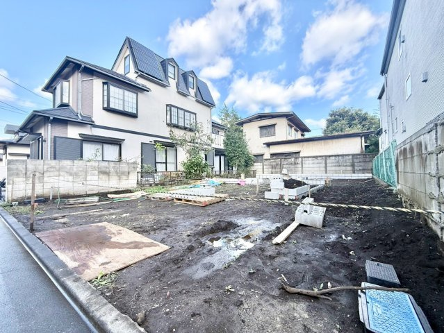 杉並区宮前3丁目　建築条件無し売地　全2区画の前面道路含む現地写真|2026.09.17撮影

現地ご見学希望・資料請求などお気軽にお問い合わせ下さい！
03-5990-5201