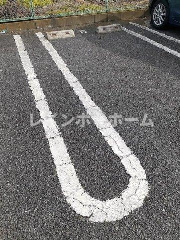アネックス・フレールの駐車場