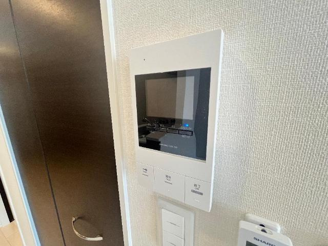 ブラウニー舞子の内装|カメラ付インターホン