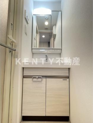 【洗面所】 | Ａｕｇｕｓｔａ Ｒｅｓｉｄｅｎｃｅ大森 | 忙しい朝には欠かせない洗面所です