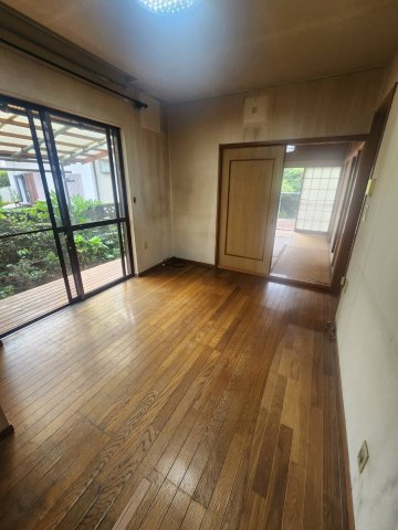 大きな家庭菜園・庭付（一部リフォーム）黒磯戸建の居間・リビング|北東側リビング