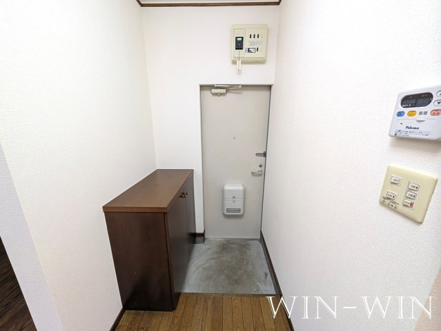 タプロコート三本木の玄関