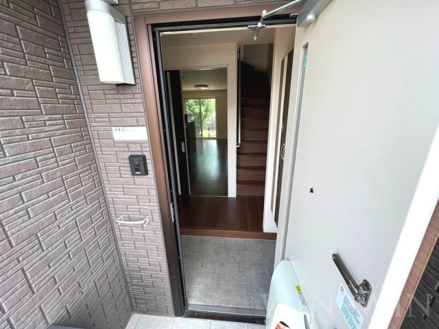 華 Aの玄関|イメージ（同建物内別部屋の写真です）