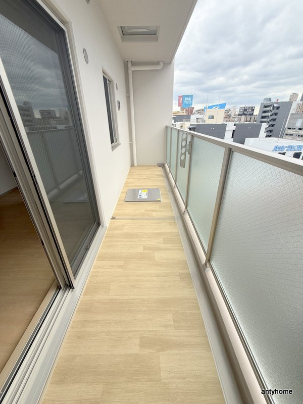 ArtizA瓦屋町Ⅱ　仲介手数料無料のバルコニー