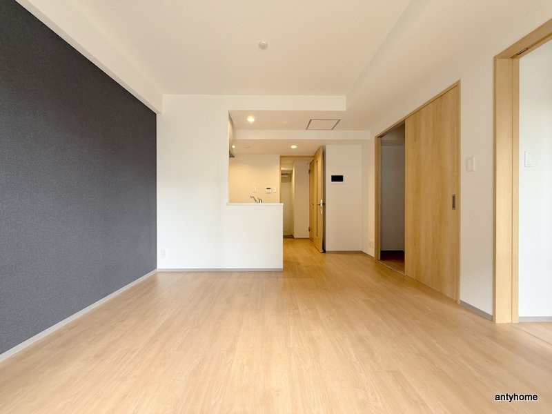 ArtizA瓦屋町Ⅱ　仲介手数料無料の居間・リビング