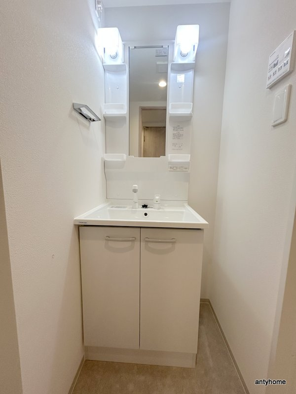 ArtizA瓦屋町Ⅱ　仲介手数料無料の洗面所