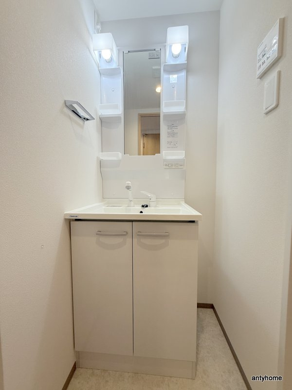 ArtizA瓦屋町Ⅱ　仲介手数料無料の洗面所