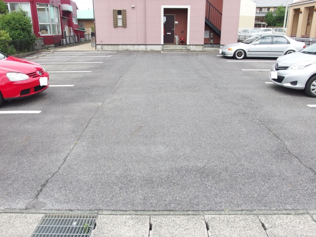 アビタシオン恵の駐車場