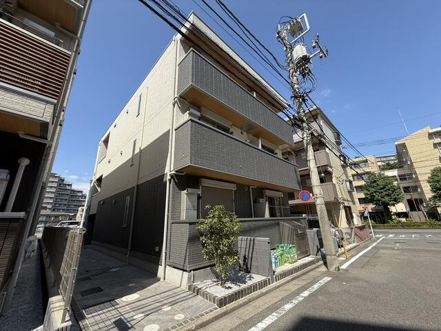 多摩市落合１丁目のアパート