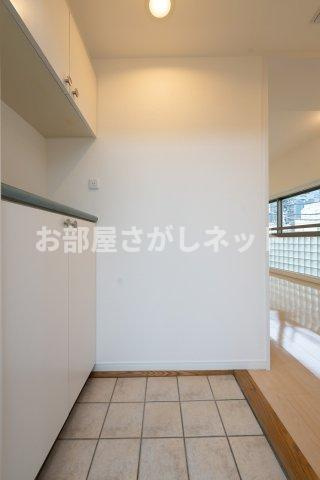 中野坂上ハイツ【高級賃貸・ブランドマンション】の玄関