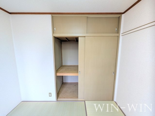 ユトリロ大岩 2の収納