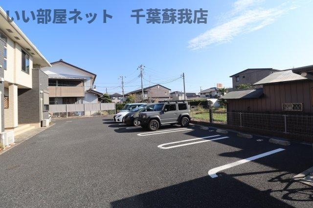 グランシャリオⅢの駐車場|駐車スペースもあります
