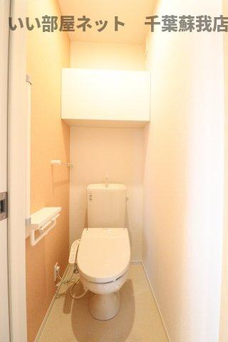 グランシャリオⅢのトイレ|ゆったりとした空間のトイレです