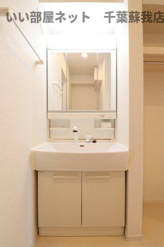 グランシャリオⅢの洗面所|朝の準備に活躍する、洗髪洗面化粧台！