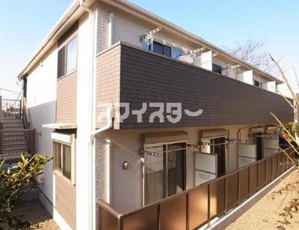 フィールドサイドの外観