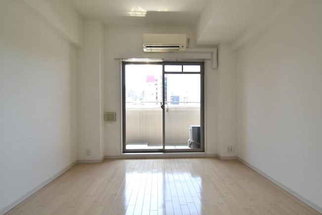 【寝室】エスライズ梅田北