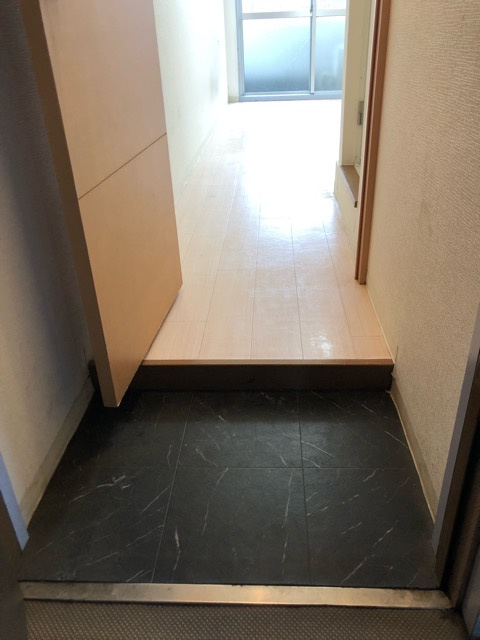 ベルデ所沢の玄関