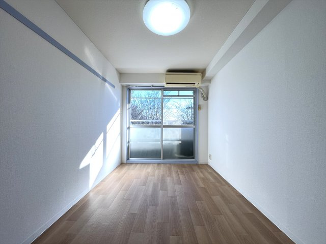 ベルデ所沢の居間・リビング|同物件・別部屋写真