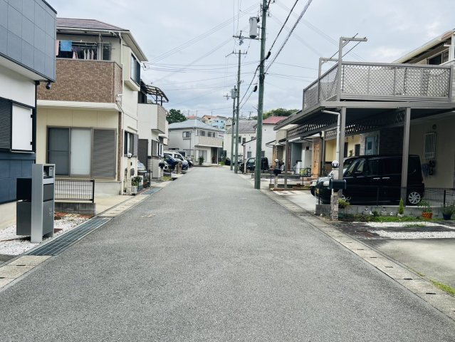 神戸市須磨区車字下仏坂中古戸建の前面道路含む現地写真|お気軽にお問合せ下さい♪
住宅ローンのご相談も大歓迎です♪