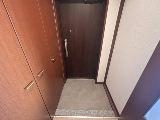 【玄関】アリス・マナーガーデン谷町
