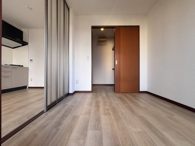 【寝室】アリス・マナーガーデン谷町