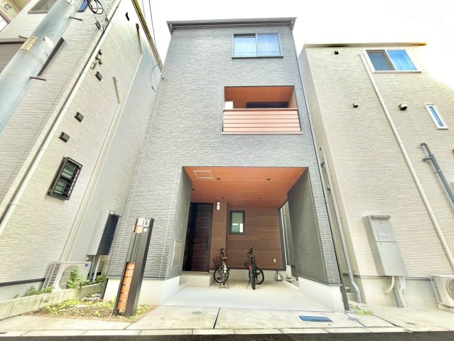 北区堀船3丁目　中古戸建の外観|2026.09.17撮影

現地ご見学希望・資料請求などお気軽にお問い合わせ下さい！
03-5990-5201
