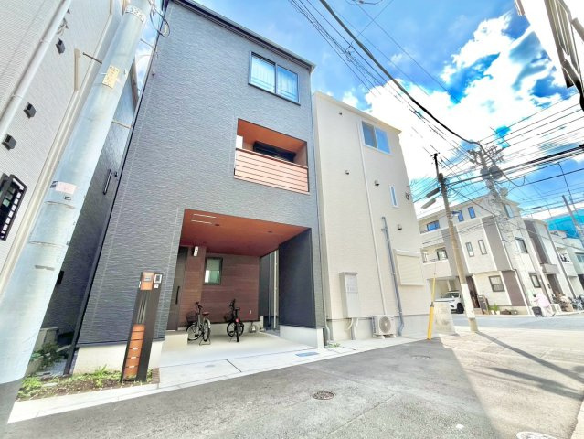 北区堀船3丁目　中古戸建の外観|2026.09.17撮影

現地ご見学希望・資料請求などお気軽にお問い合わせ下さい！
03-5990-5201