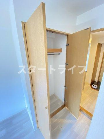 大阪市淀川区新高３丁目の賃貸マンションの収納