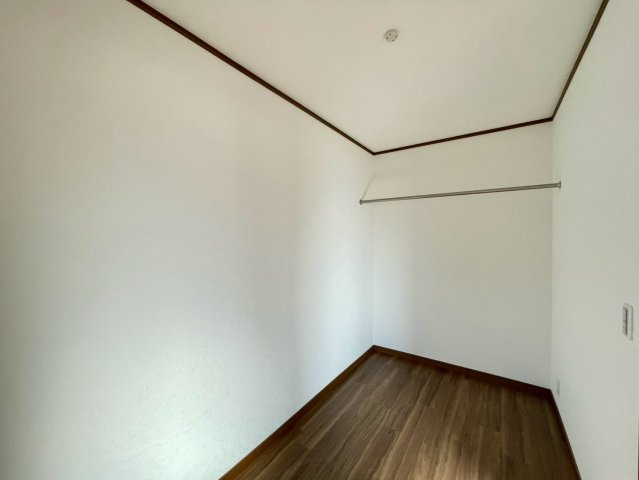 東山中古戸建て(75番地)の収納