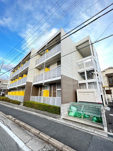 レオパレスZephyr