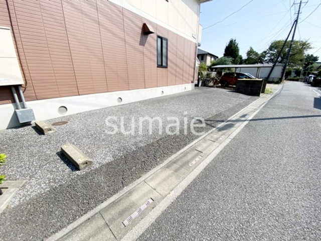 エレガンス松本の駐車場|敷地内駐車場(空要確認)