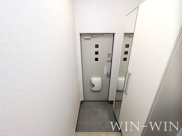 グラード 三ノ輪の玄関