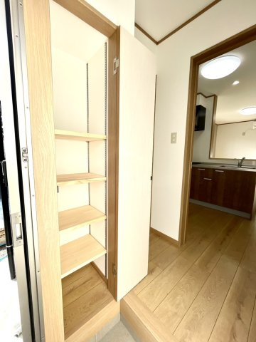 カルム旭台の玄関