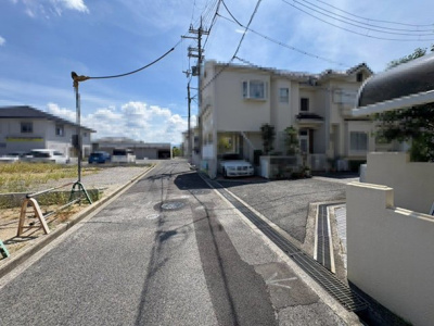 【前面道路含む現地写真】 | 上松町　新築分譲住宅　全３区画 | 【TVモニターインターホン】急な来客時も外の様子が見えて安心ですね！