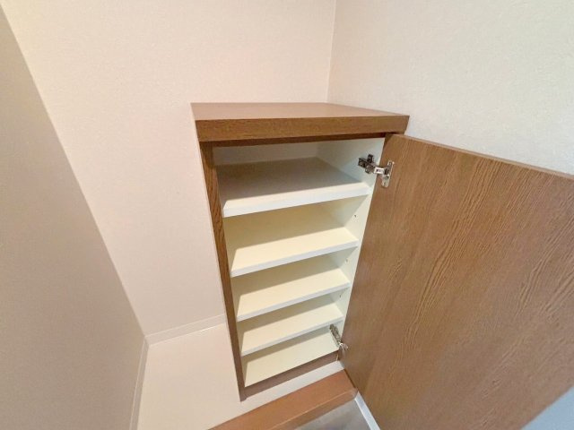 エレーヌ十三の収納