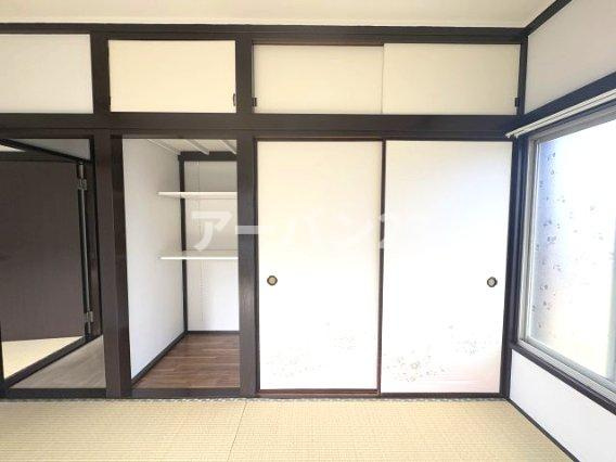 青梅市長淵７丁目貸家の収納