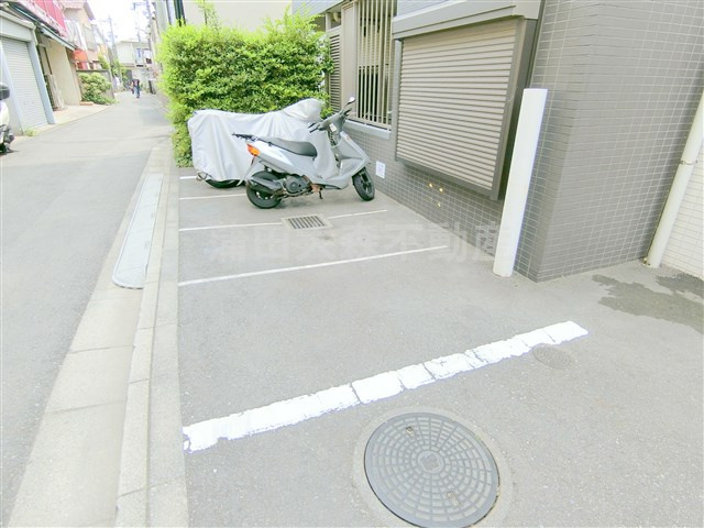 グランドコンシェルジュ大森西のその他共用部分|バイク置き場　空き状況等詳細はお問合せ下さい。