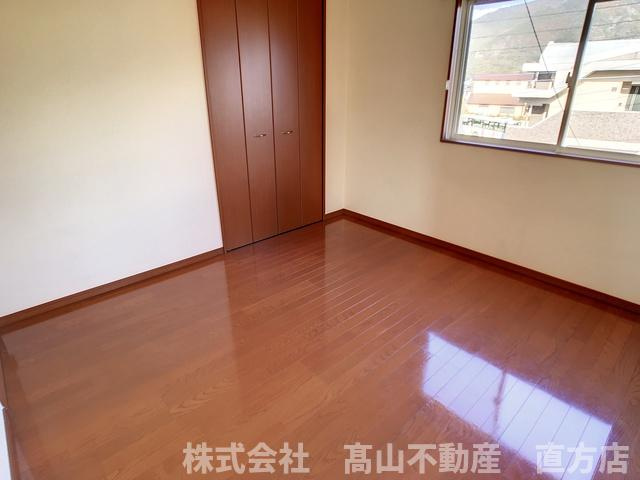 直方市湯野原２丁目の賃貸マンションの洋室