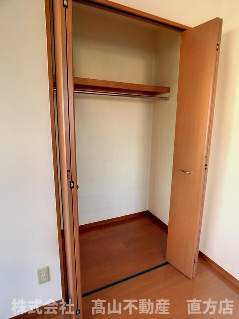 直方市湯野原２丁目の賃貸マンションの収納