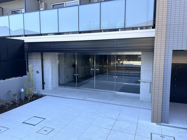 【エントランス】ラフィスタ鷺ノ宮 