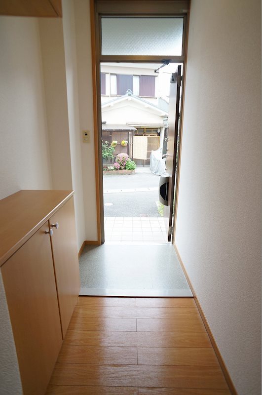 ハイツサンライトの玄関