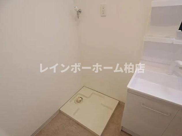 特典：仲介手数料が50％OFFです‼の設備|室内洗濯機置き場です