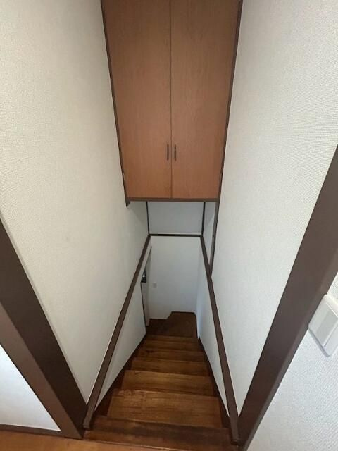 桜井邸のその他|階段