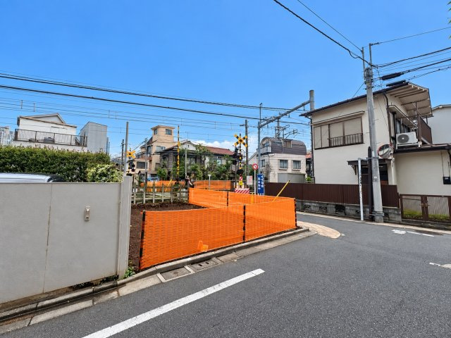 豊島区目白3丁目　東南角地の限定1区画の前面道路含む現地写真