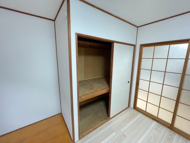 栄隆ハウス　Aの収納