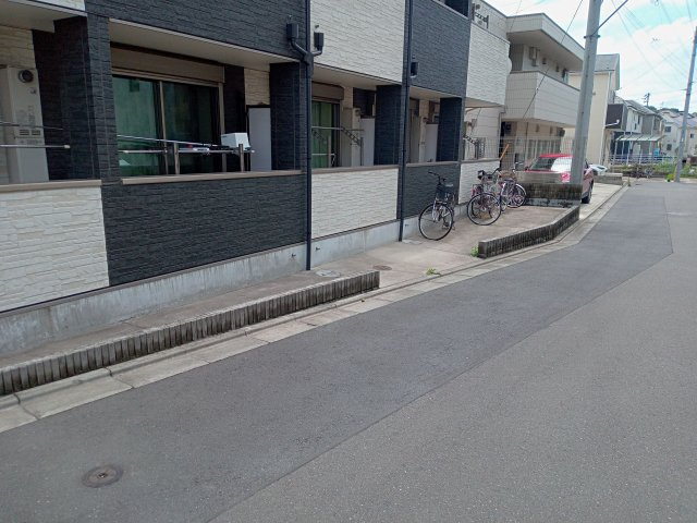 稲城市東長沼のアパートのその他共用部分