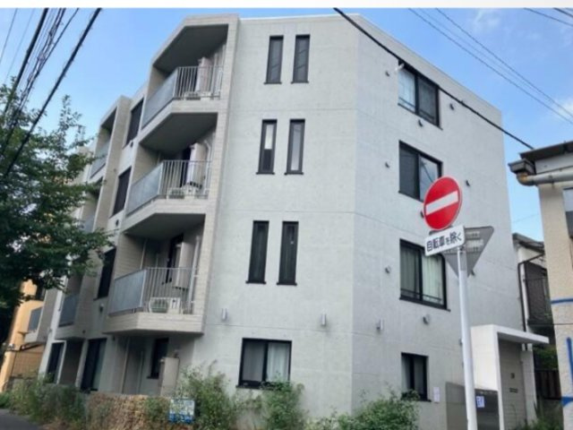 【外観】 | カーサピアッツァ中野松が丘 | 鉄筋コンクリート造のがっちりとした建物。