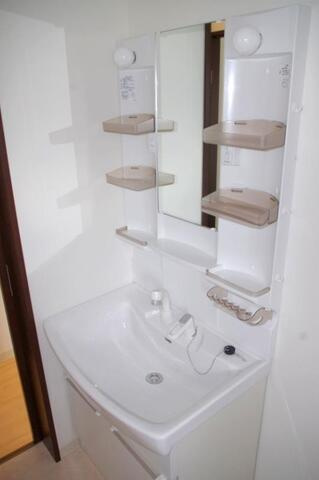 炭家エンジェルの洗面所